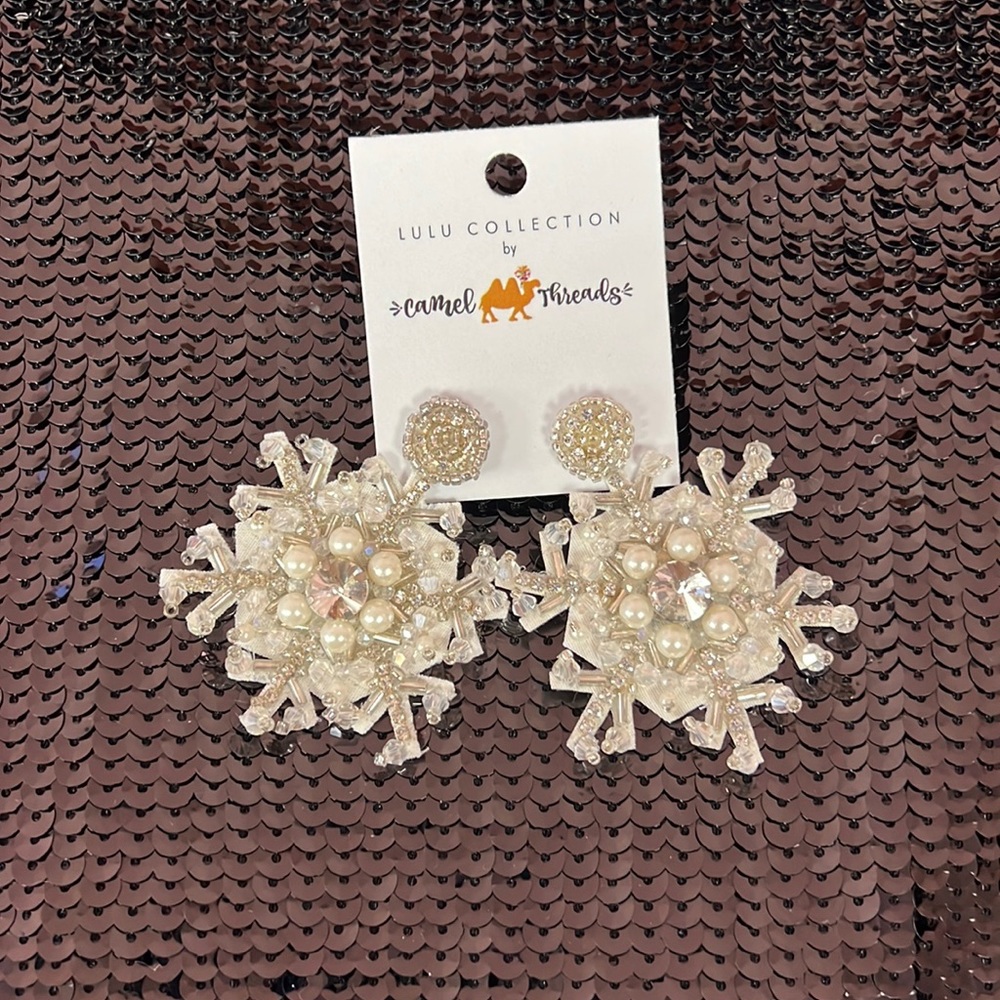 New Camel Threads Snowflake Earrings